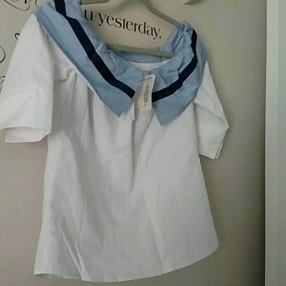 Women's clothing